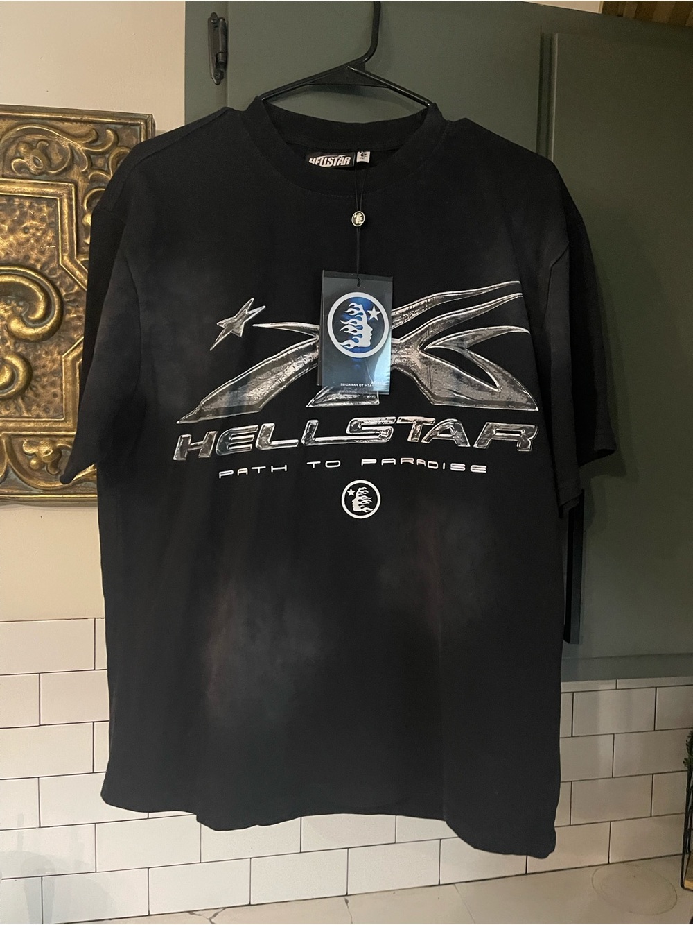 Men’s Graphic Design Tee Size S.